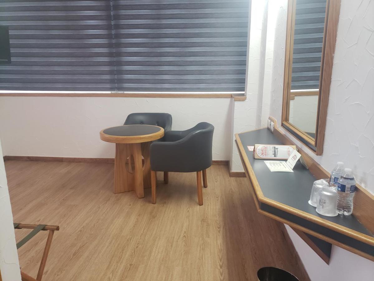 Hotel Alcampo Miranda エクステリア 写真