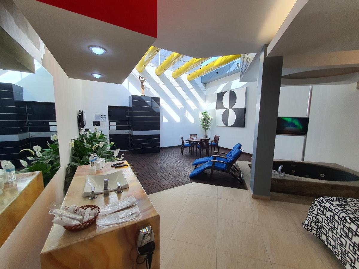 Hotel Alcampo Miranda エクステリア 写真