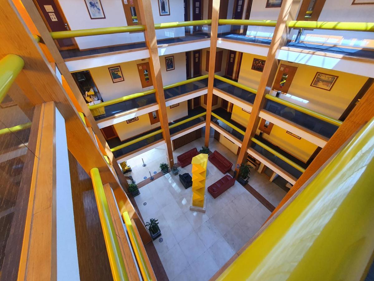 Hotel Alcampo Miranda エクステリア 写真